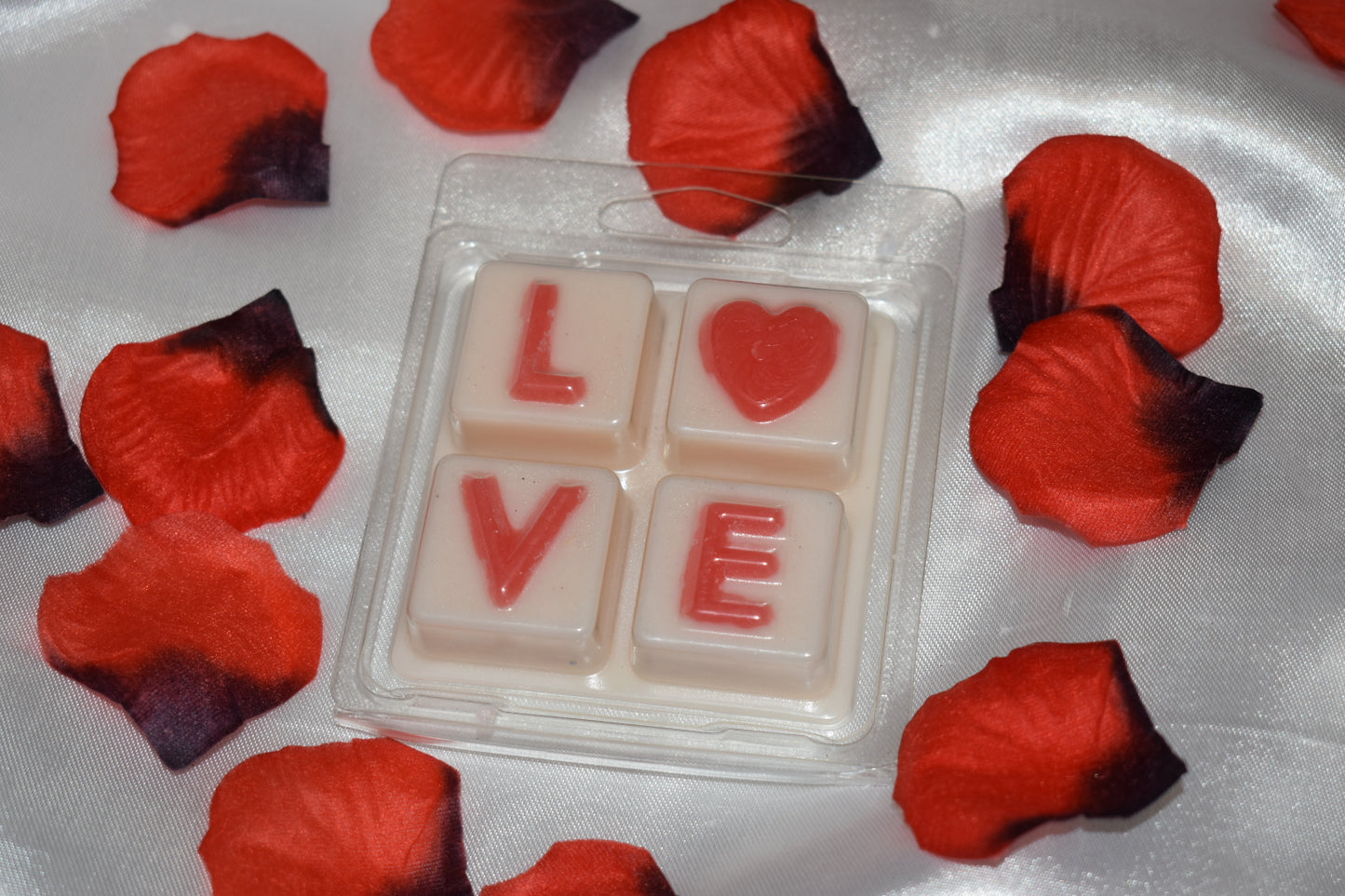 Valentines Love clam shells